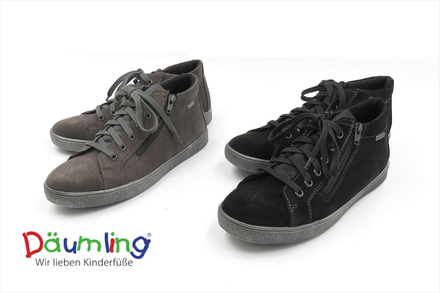 幅が細い大人の女性にも!ダウムリングの防水のハイカットスニーカー