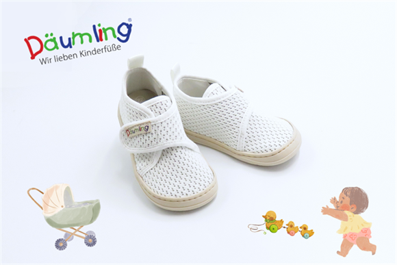 ベビーサイズの上履きにもおすすめ♪新しい室内履きのご紹介です!