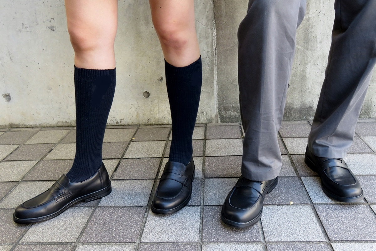 幅は3種類 かかともぴったりフィットする足が痛くならないローファーです。