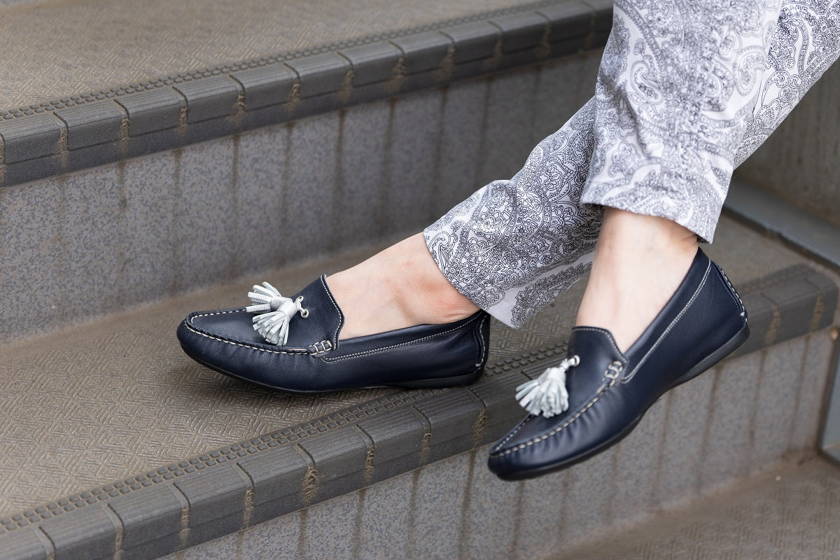 100% Made in ITALY!足にぴったりフィットするLA CAVALA モカシンのご紹介です。