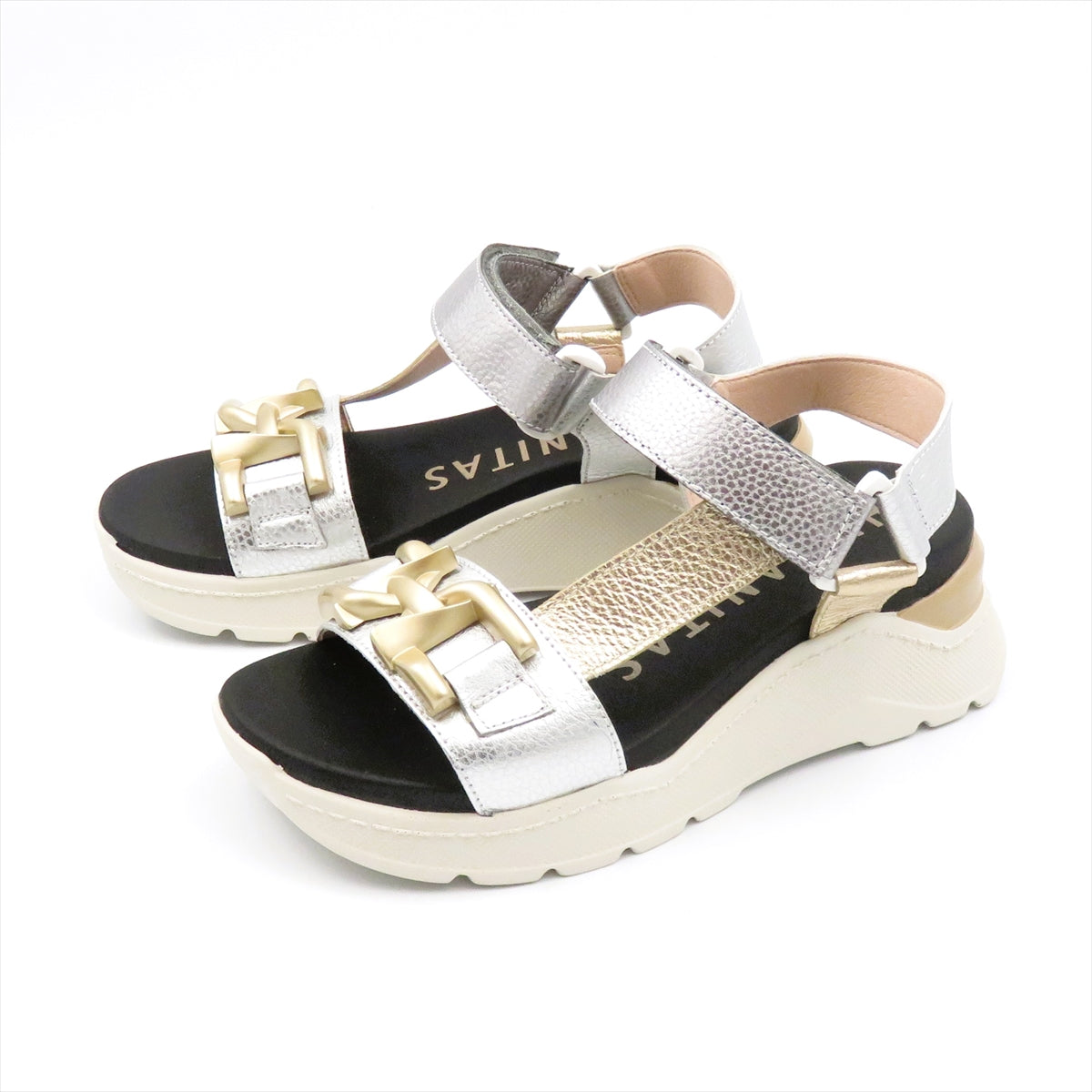 
                  
                    CHV232810 SILVER.ANT
                  
                