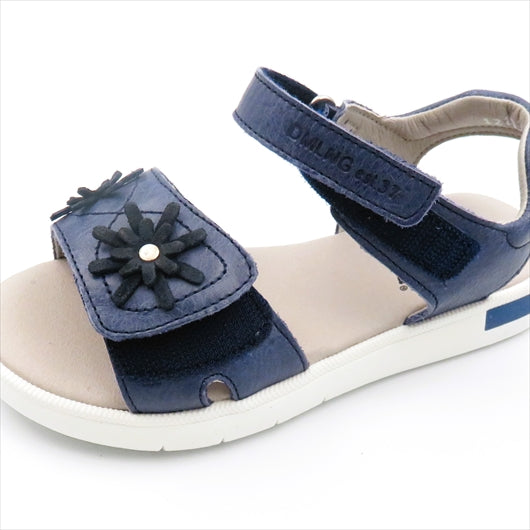 
                  
                    121031 C.JEANS
                  
                