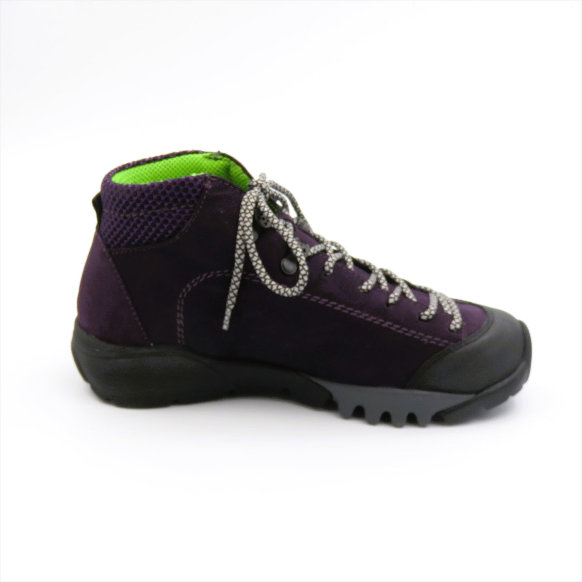 
                  
                    787970 SPORTS PURPLE
                  
                