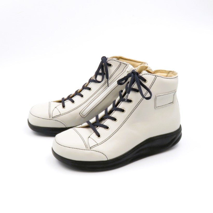 
                  
                    【12月頃入荷予定】2991 HOLTEN OFFWHITE
                  
                