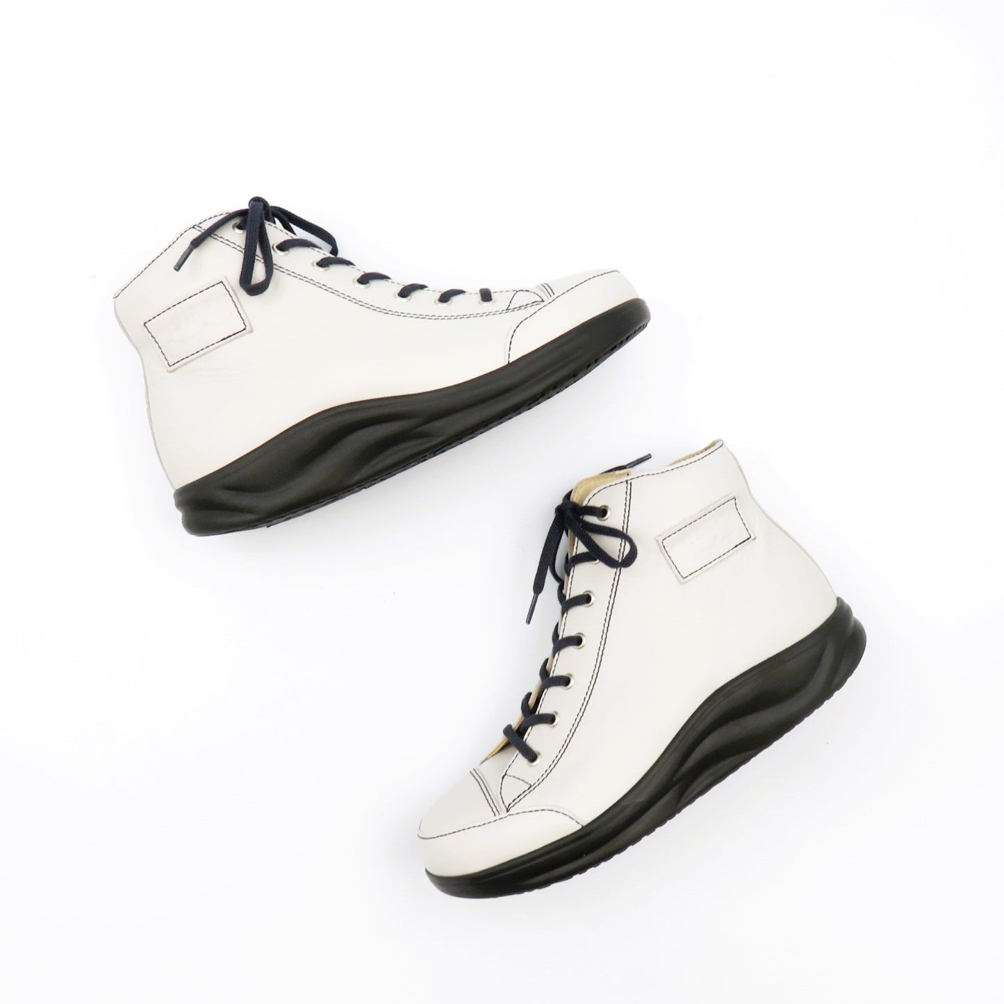 
                  
                    【12月頃入荷予定】2991 HOLTEN OFFWHITE
                  
                