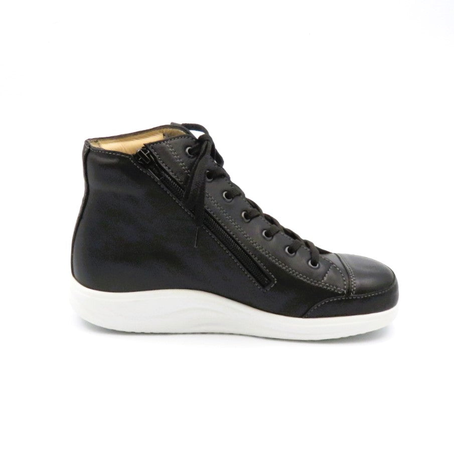 
                  
                    【12月入荷予定】2991 HOLTEN BLK
                  
                