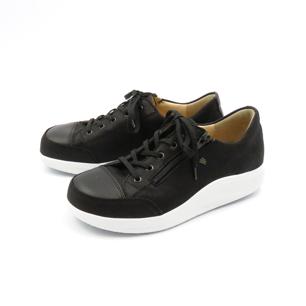 
                  
                    2975 HAKATA BRINA.BK
                  
                