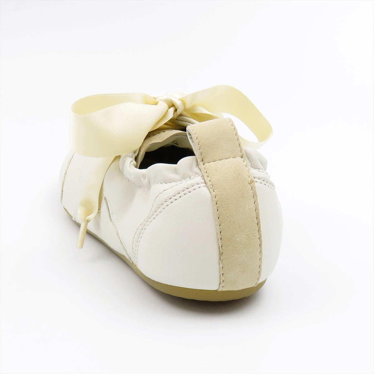 
                  
                    ACANT ATELIER OFFWHT
                  
                