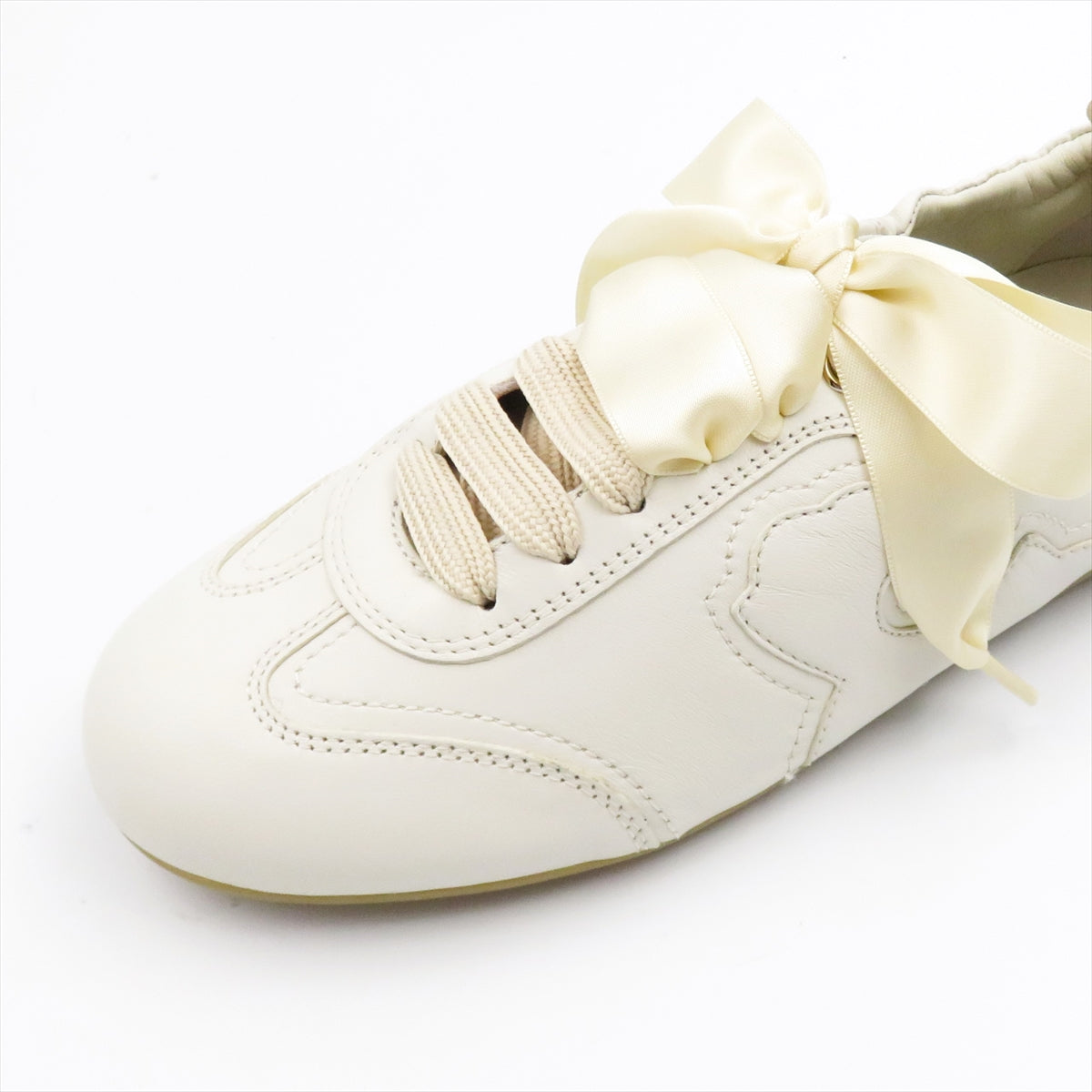 
                  
                    ACANT ATELIER OFFWHT
                  
                