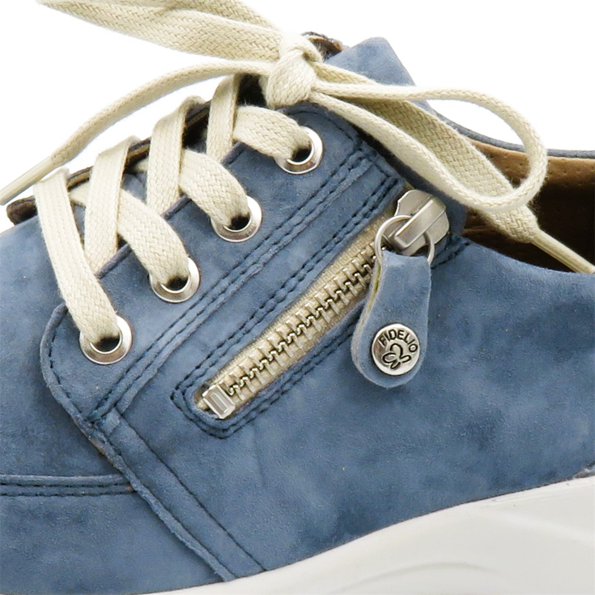 
                  
                    656101 JEANS.NUBI
                  
                
