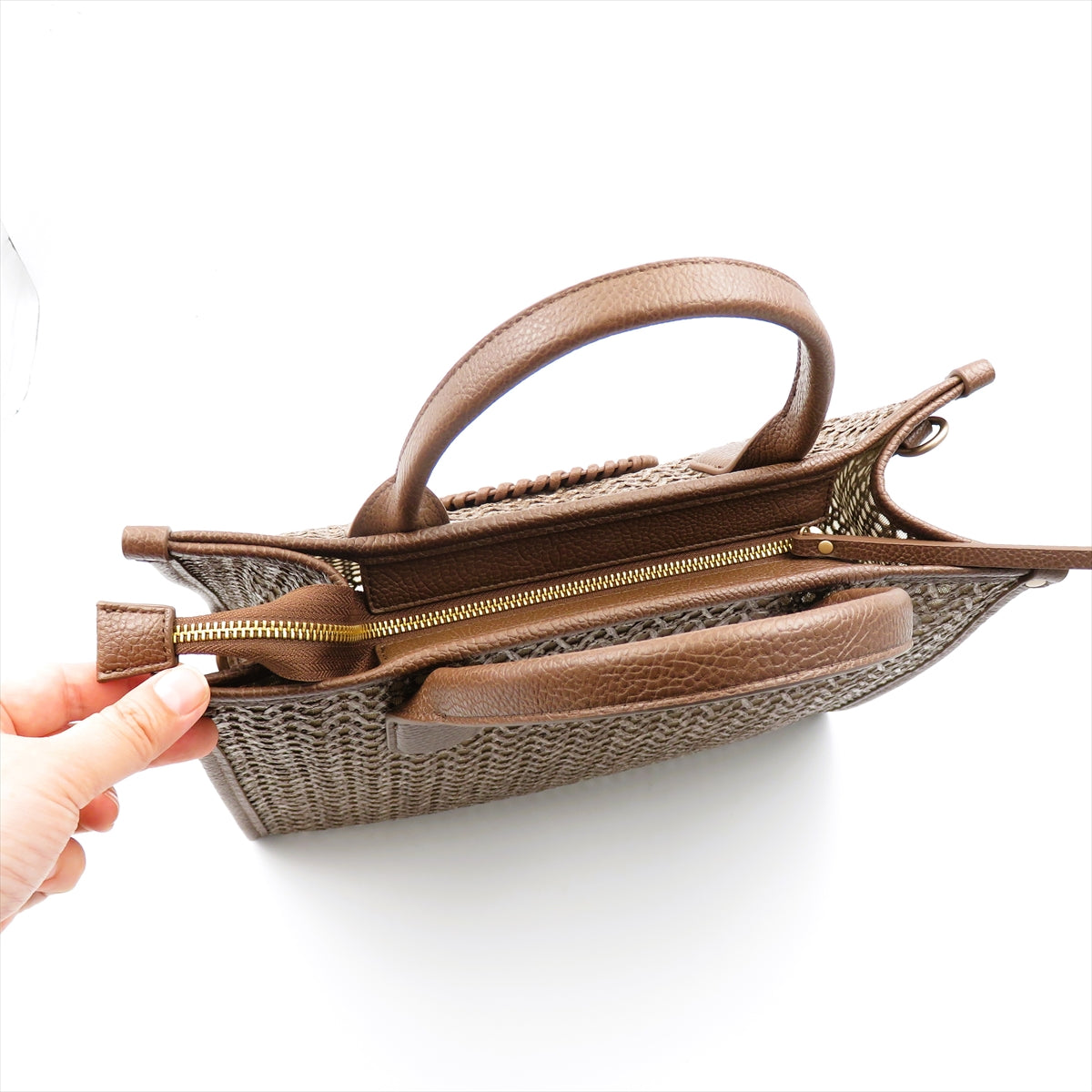 
                  
                    BV264717 BAG AVELLAN
                  
                