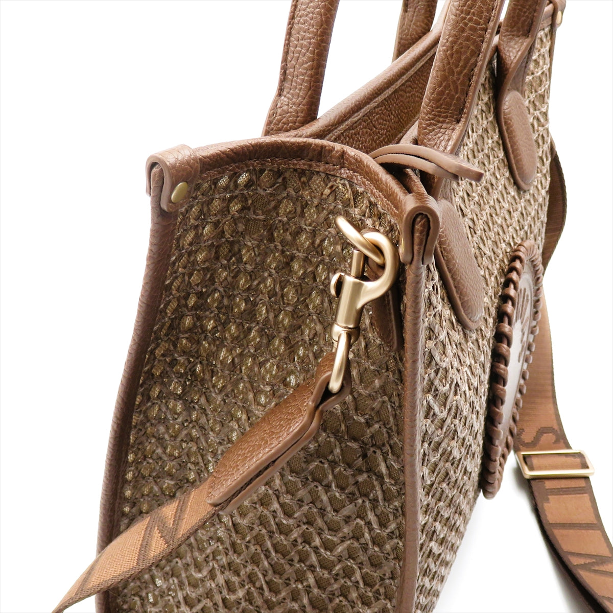 
                  
                    BV264717 BAG AVELLAN
                  
                