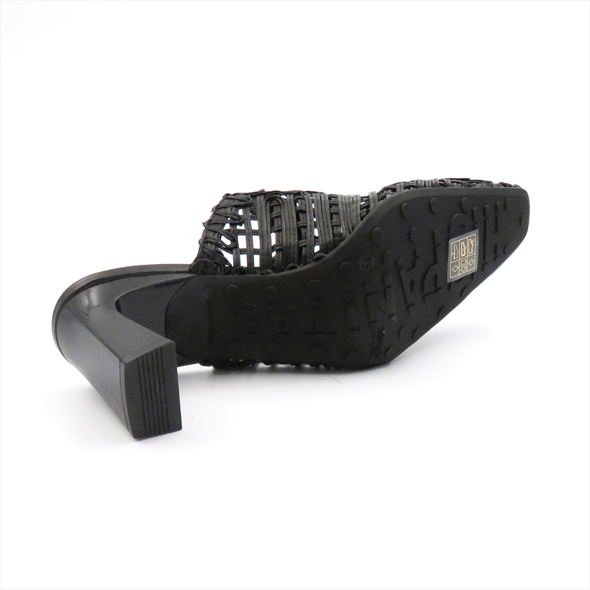 
                  
                    HV264789 BLACK
                  
                