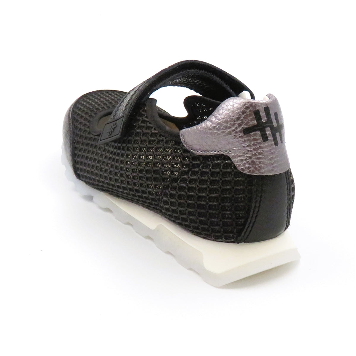 
                  
                    HV264561 BLACK
                  
                
