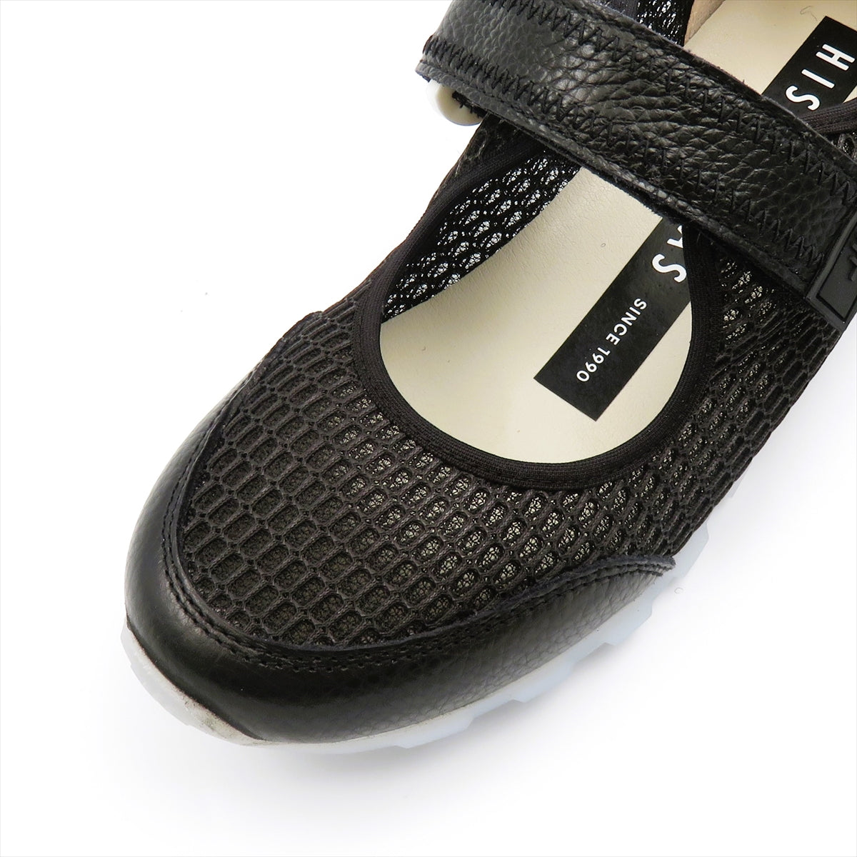 
                  
                    HV264561 BLACK
                  
                