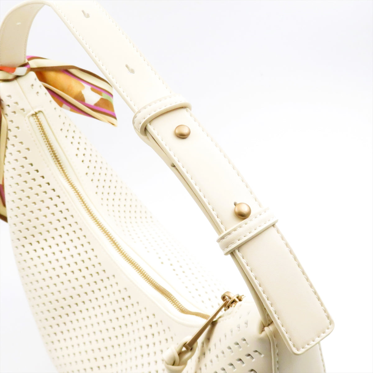 
                  
                    BV264540 BAG BUTTER
                  
                