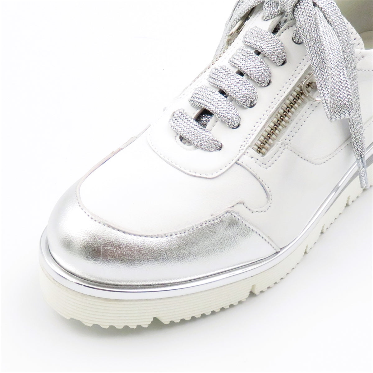 
                  
                    10082G WHT.ARGENT.26
                  
                