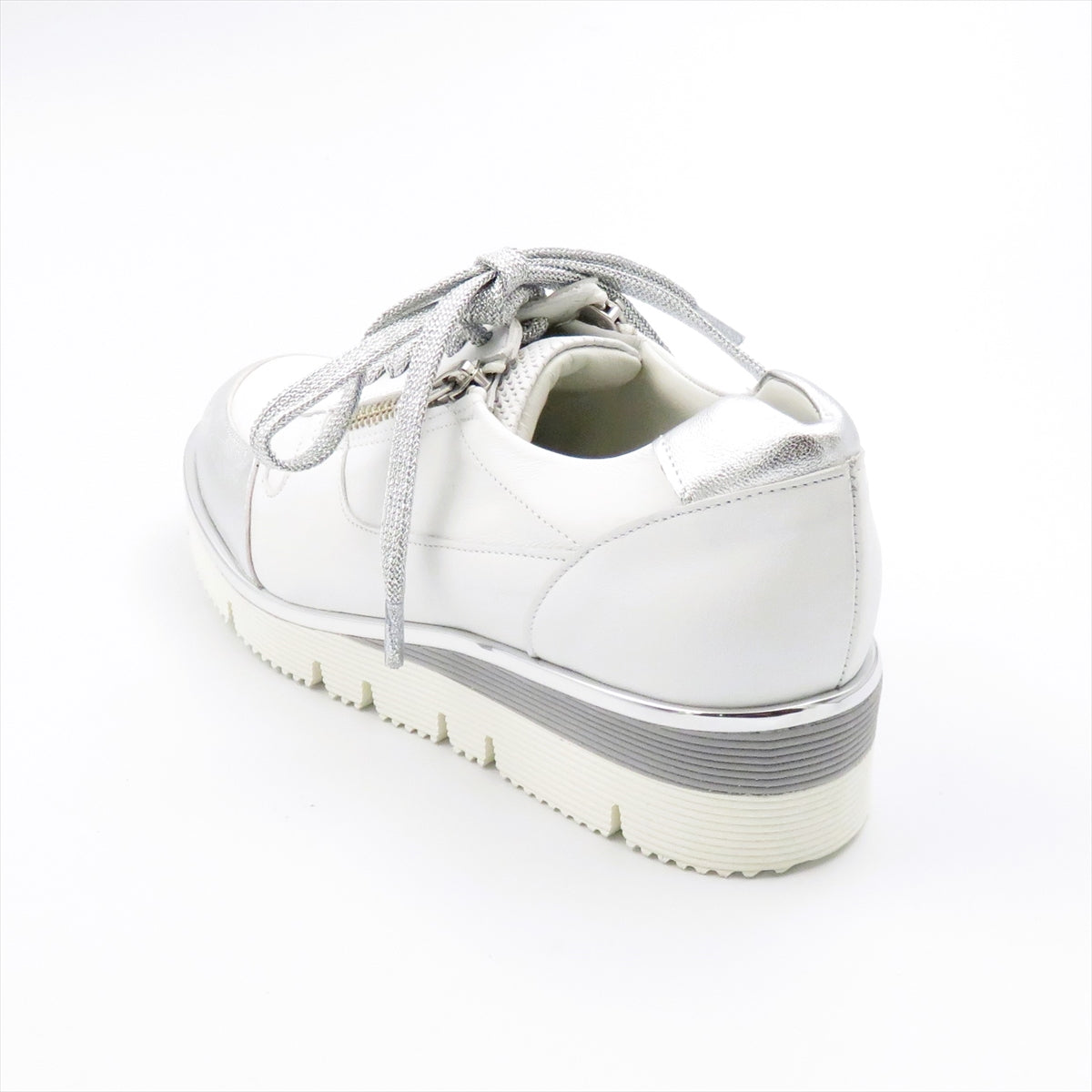 
                  
                    10082G WHT.ARGENT.26
                  
                