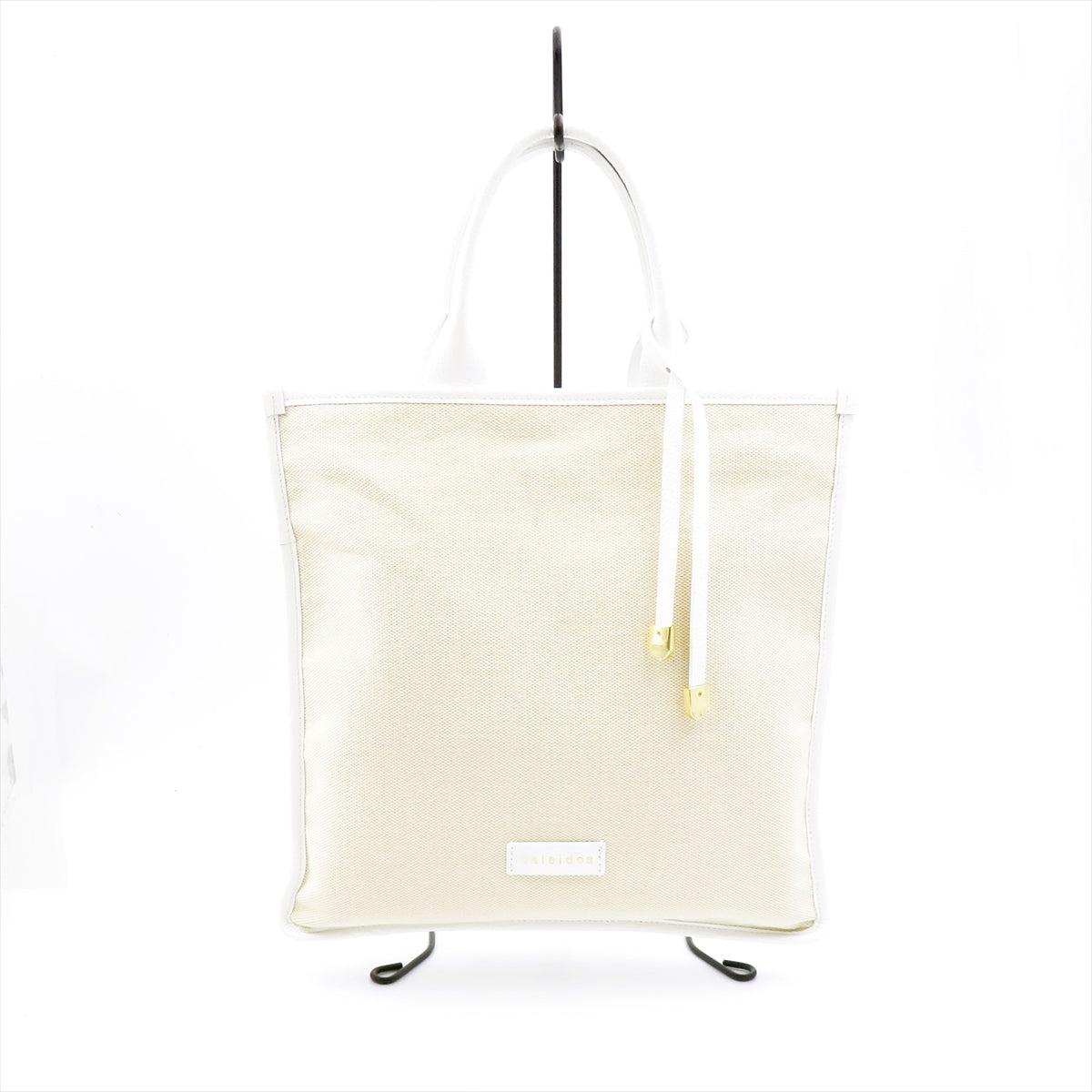 
                  
                    CA1920-02WH WHITE
                  
                