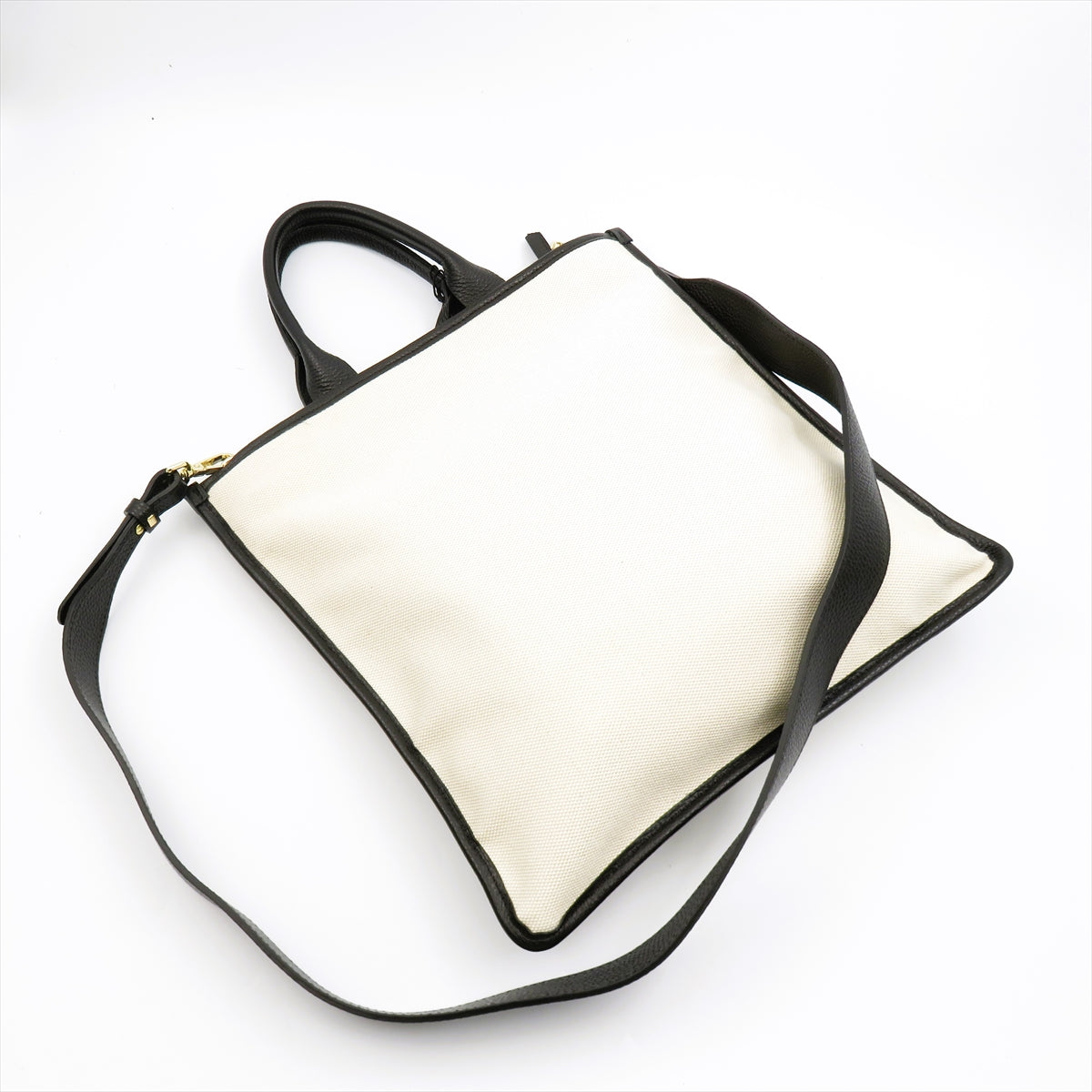 
                  
                    CA1920-02BK BLK
                  
                