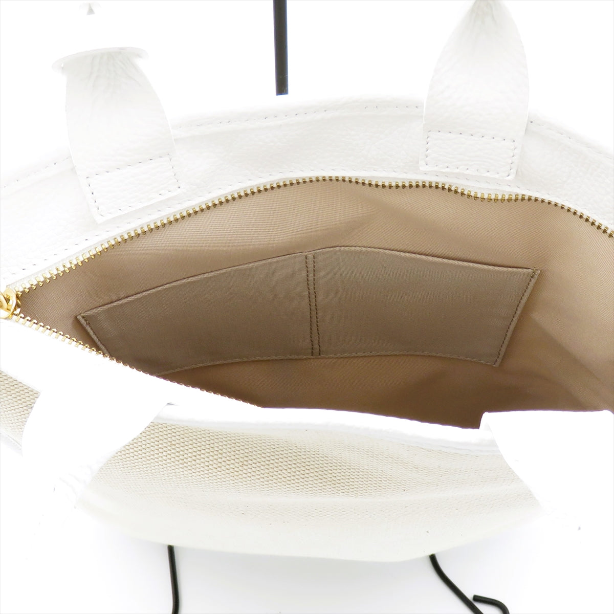 
                  
                    CA1920-02WH WHITE
                  
                
