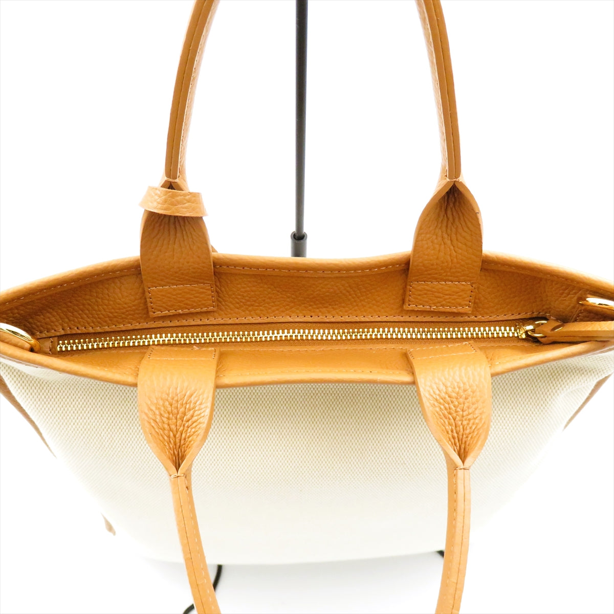 
                  
                    CA1920-02CL CARAMEL
                  
                