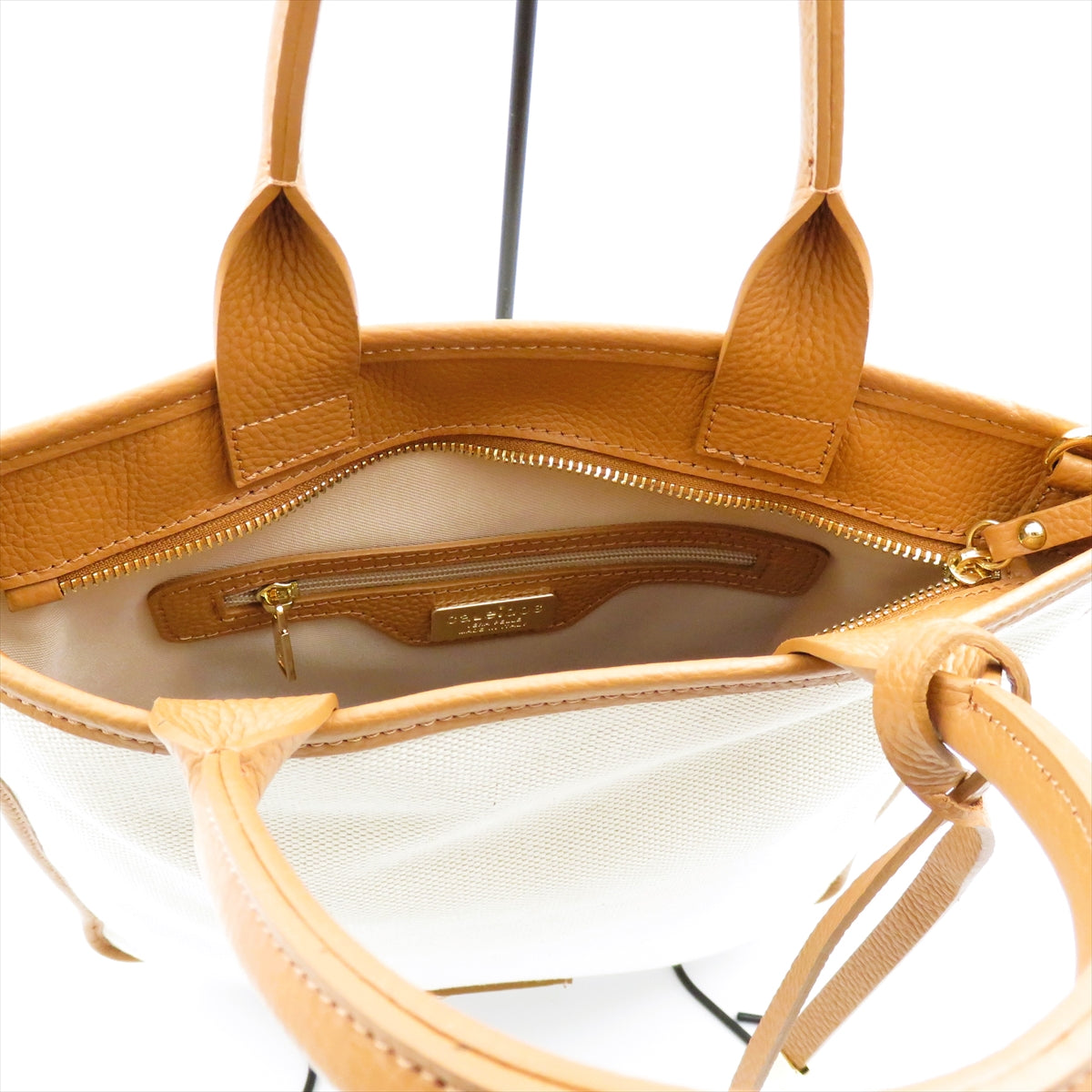 
                  
                    CA1920-02CL CARAMEL
                  
                