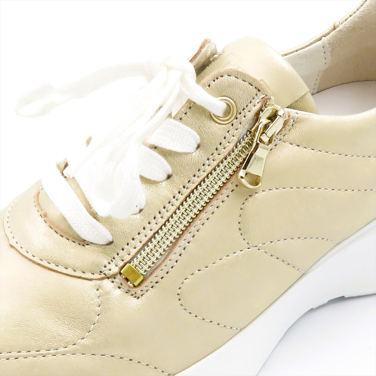 
                  
                    253006 LIGHT.GOLD
                  
                