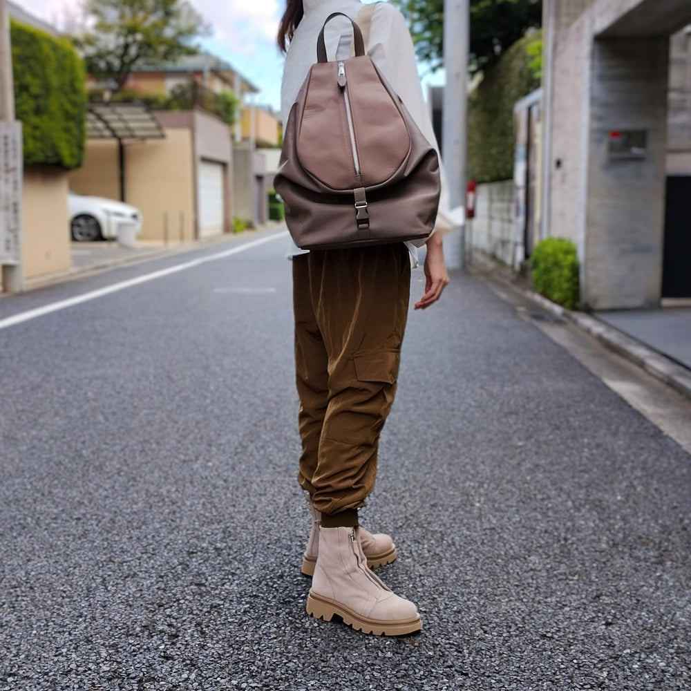 
                  
                    KUNI ZIP S.IVORY
                  
                