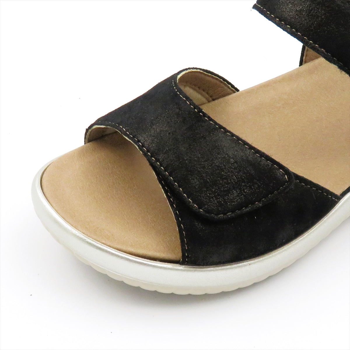 
                  
                    586025 NERO.LISA
                  
                