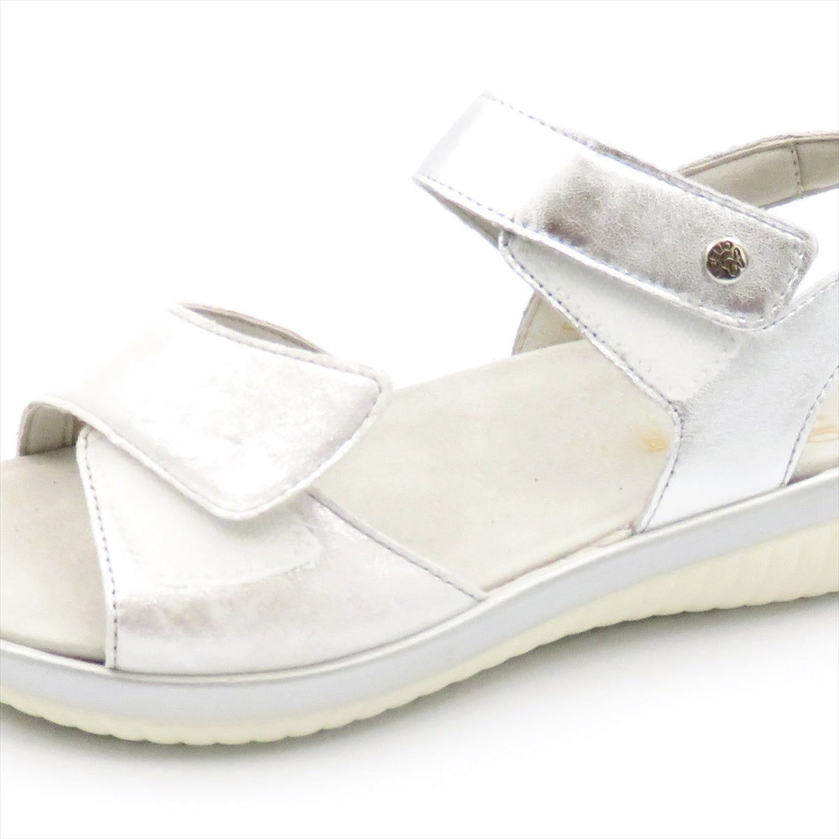 
                  
                    586025 SILVER.COMBI
                  
                