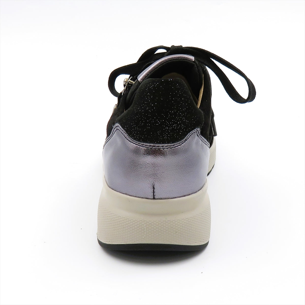 
                  
                    566111 BLK.MIX
                  
                