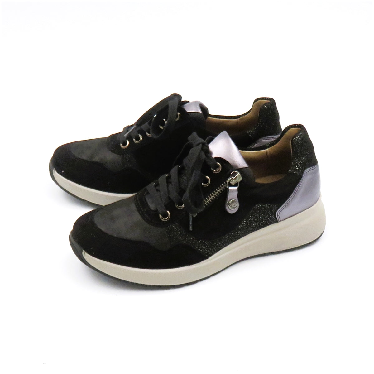 
                  
                    566111 BLK.MIX
                  
                