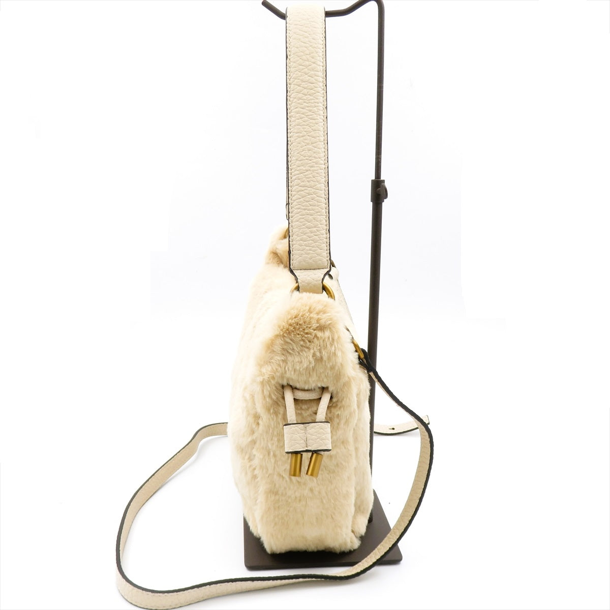 
                  
                    BI265031 BAG BUTTER
                  
                