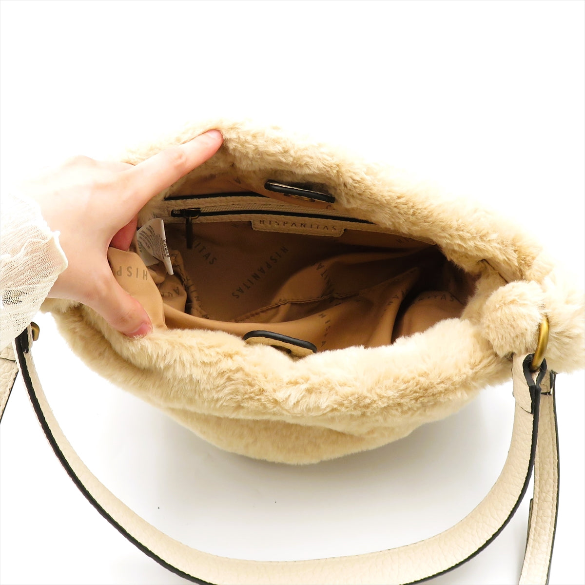 
                  
                    BI265031 BAG BUTTER
                  
                