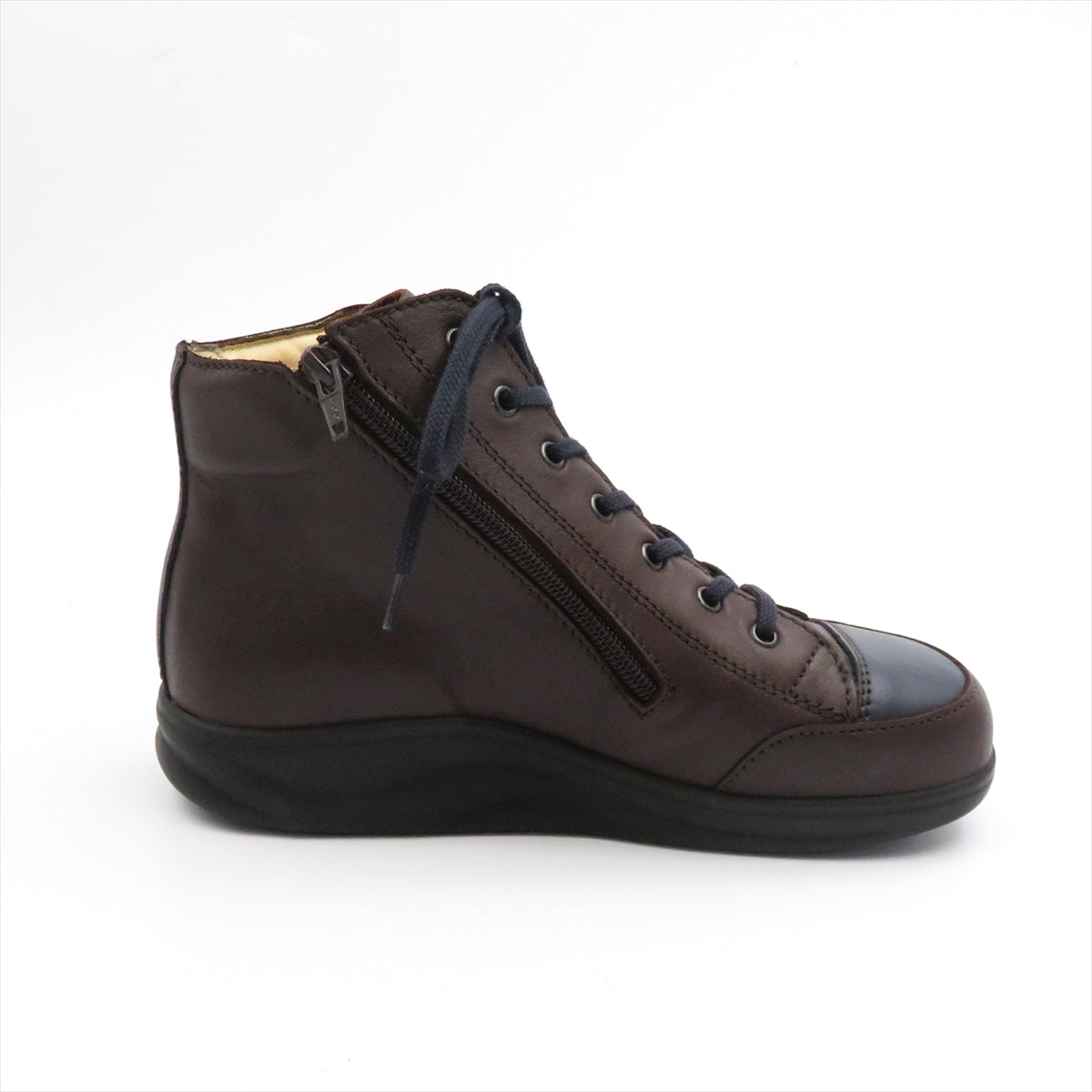 
                  
                    2991 HOLTEN SHOKO
                  
                