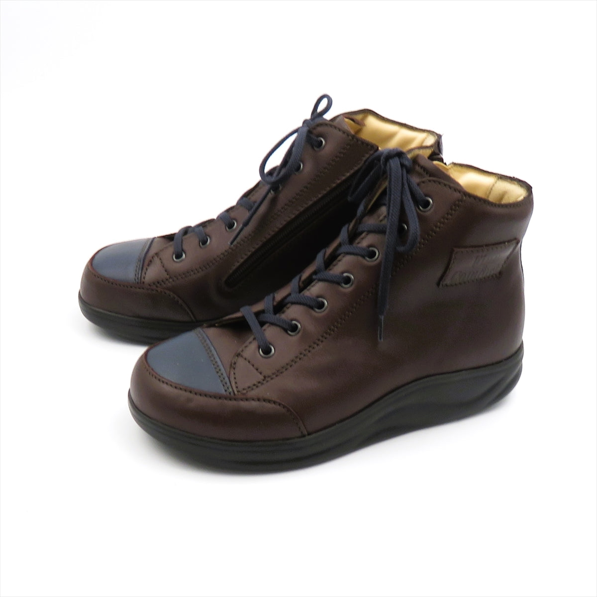 
                  
                    2991 HOLTEN SHOKO
                  
                
