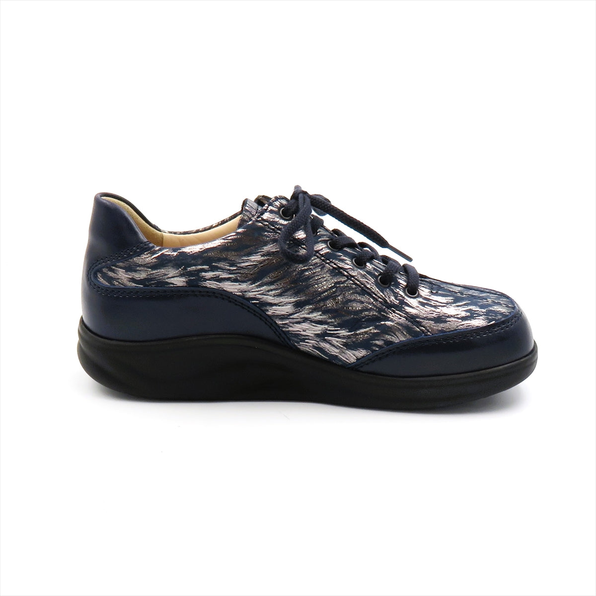 
                  
                    2913 OTARU BLUE.INDI
                  
                