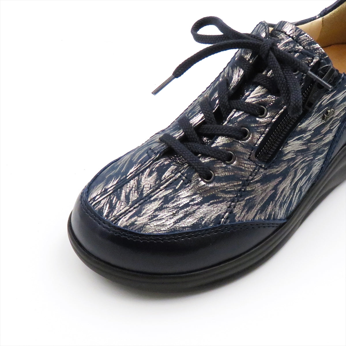
                  
                    2913 OTARU BLUE.INDI
                  
                