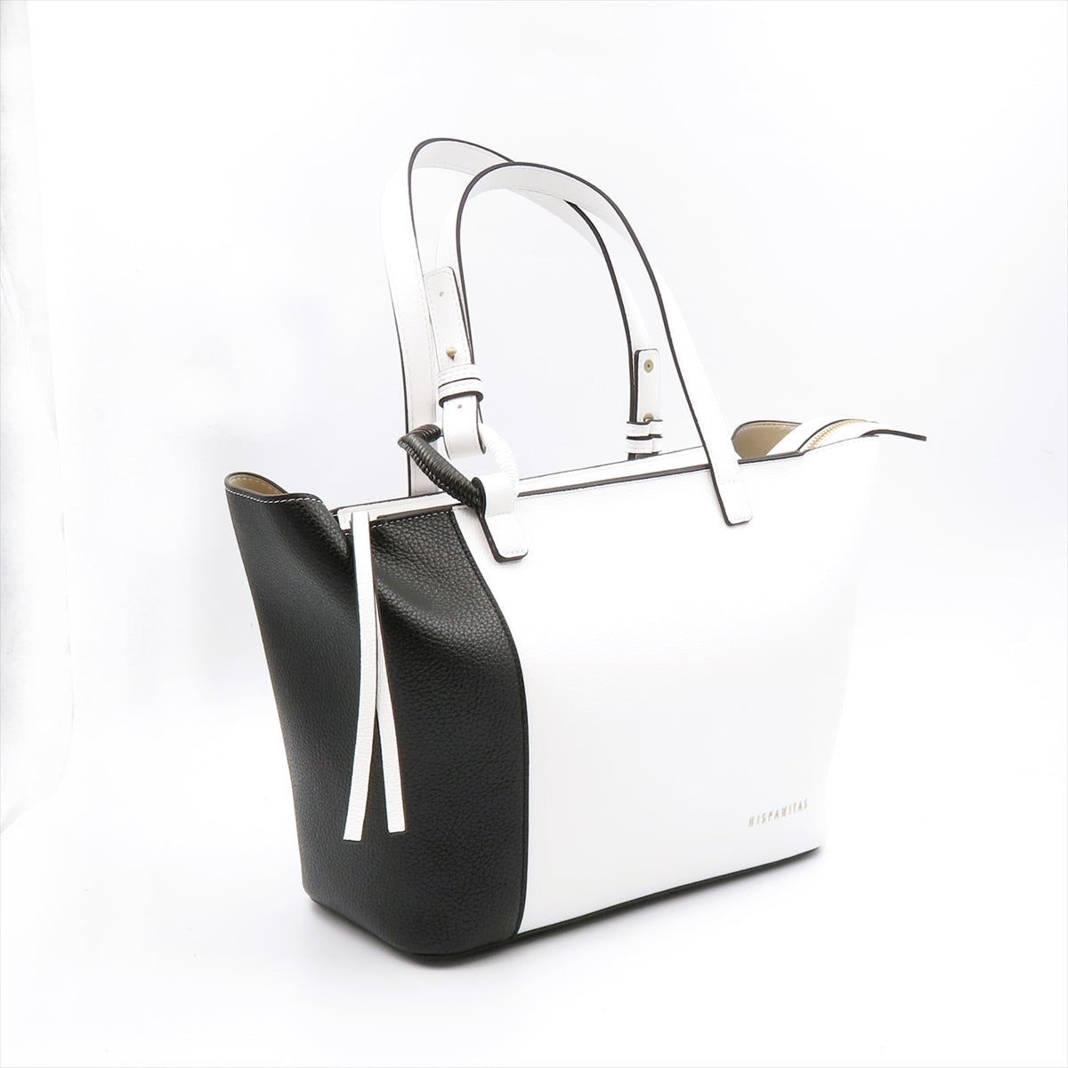 
                  
                    BV253973 BAG BLK.WHT
                  
                