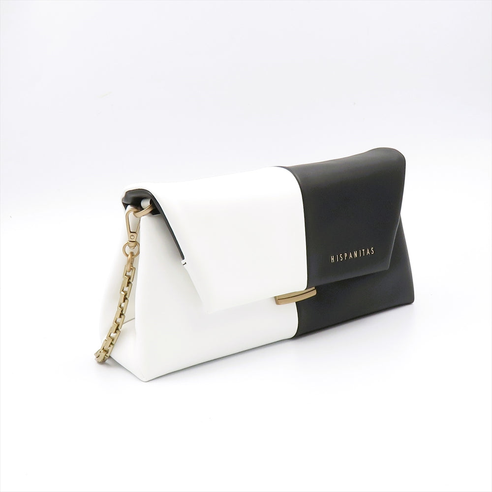 
                  
                    BV253978 BAG BLK.WHT
                  
                
