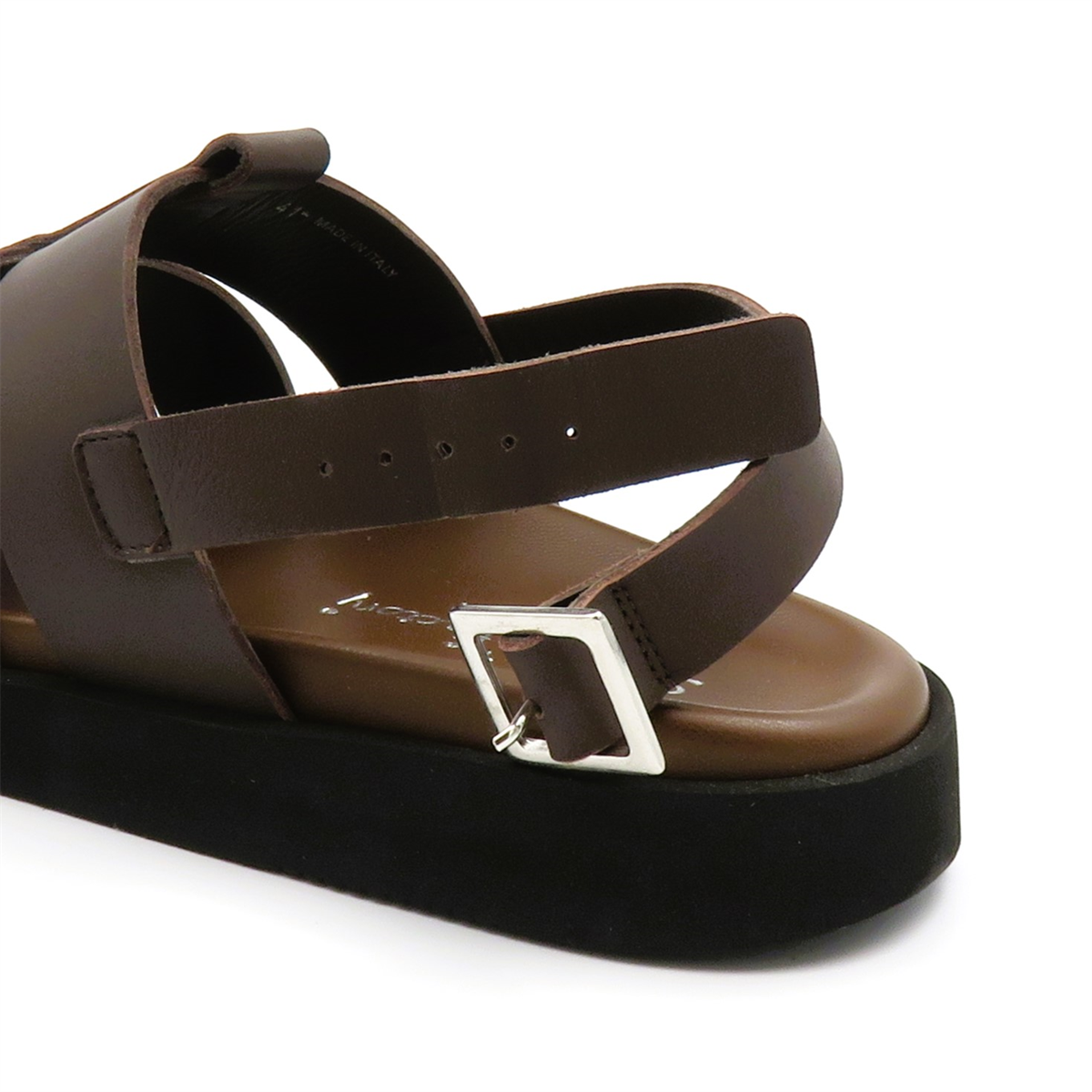 
                  
                    M8050 BROWN
                  
                