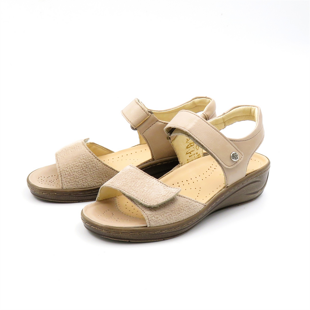 
                  
                    433049 NOCCIOLA
                  
                