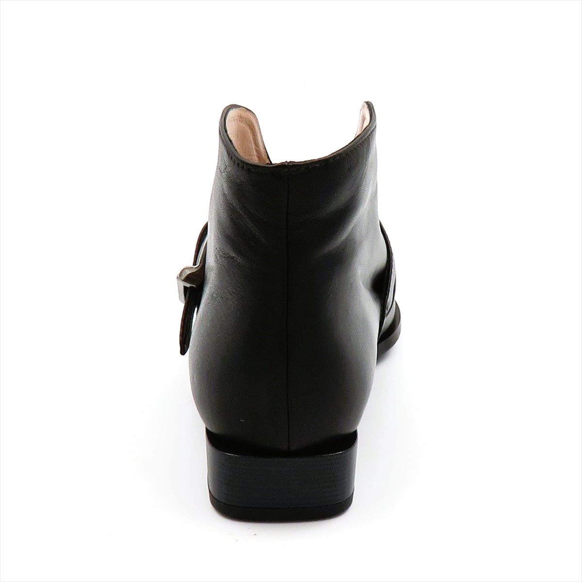 
                  
                    HI254360 BLACK
                  
                