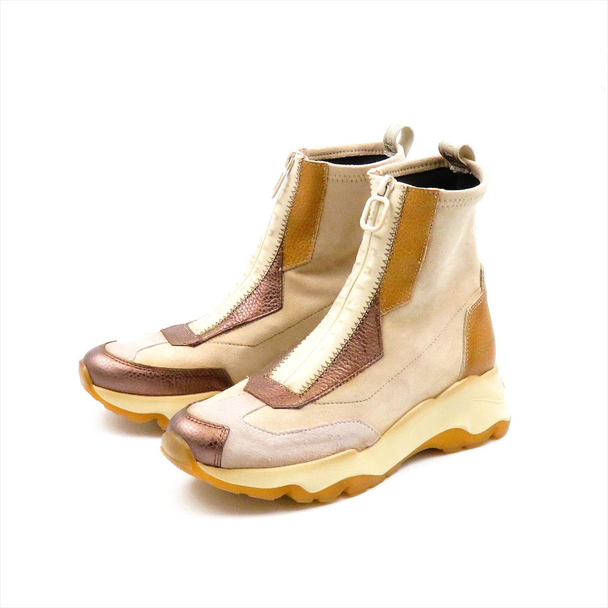 
                  
                    CHI254321 TOPO.CREAM
                  
                