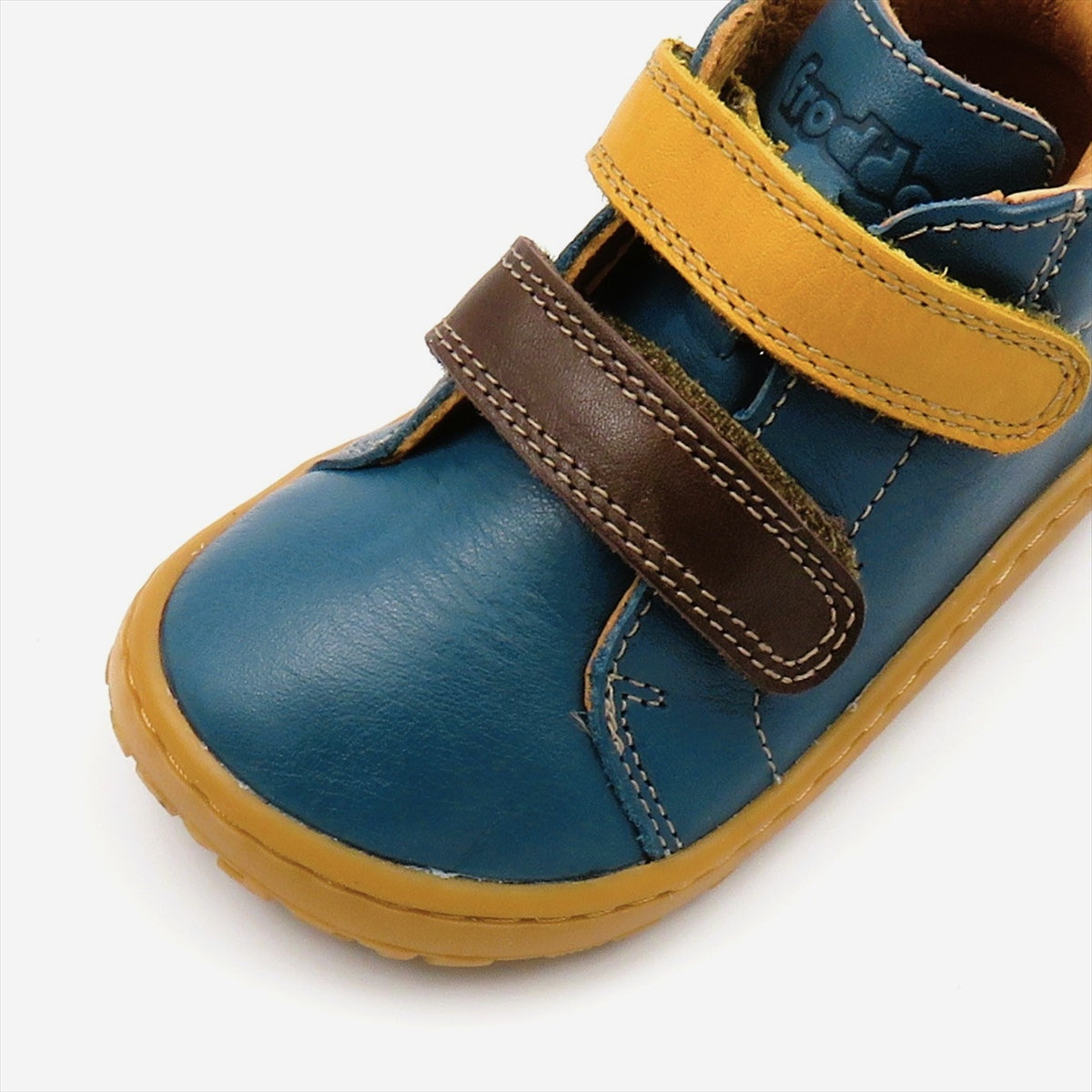 
                  
                    G2130360-3 D.DENIM BAREFOOT
                  
                