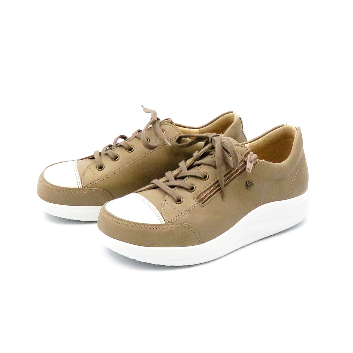 
                  
                    2975 HAKATA CAMEL.BI
                  
                