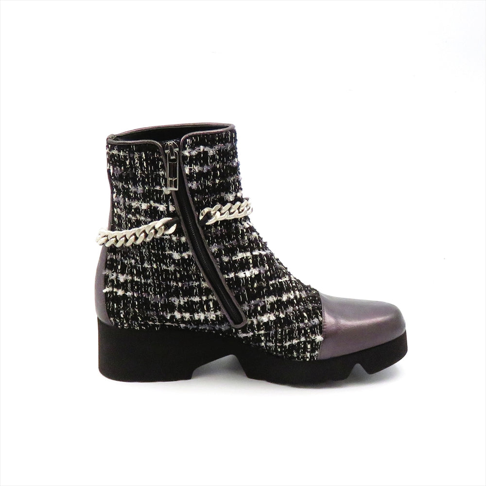 
                  
                    2528H BLK.TWEED
                  
                