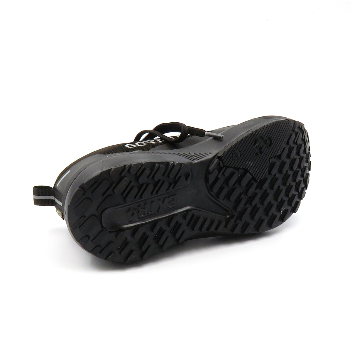 
                  
                    8705166 GTX BLK
                  
                