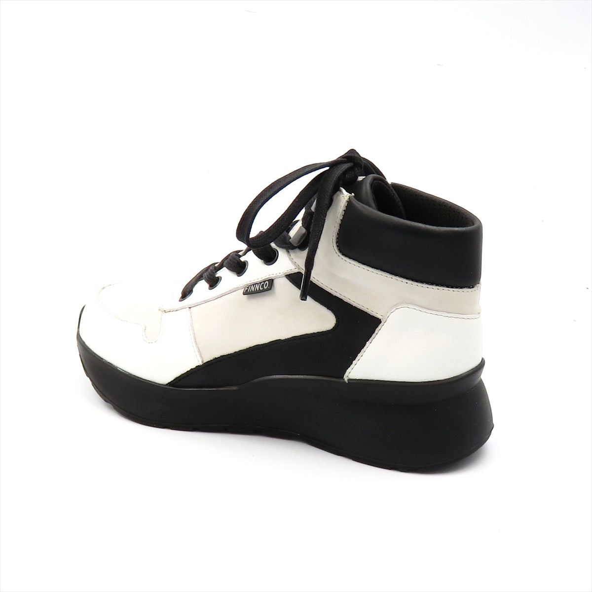 
                  
                    【DM掲載モデル】2398 MERIBEL WHT.BLKモデル
                  
                